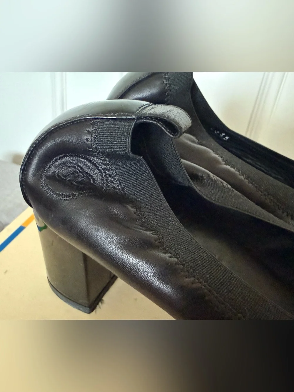 Authentic Vintage CHANEL Black Leather Block Heel Pumps with Cap-Toe Sz 40/9
